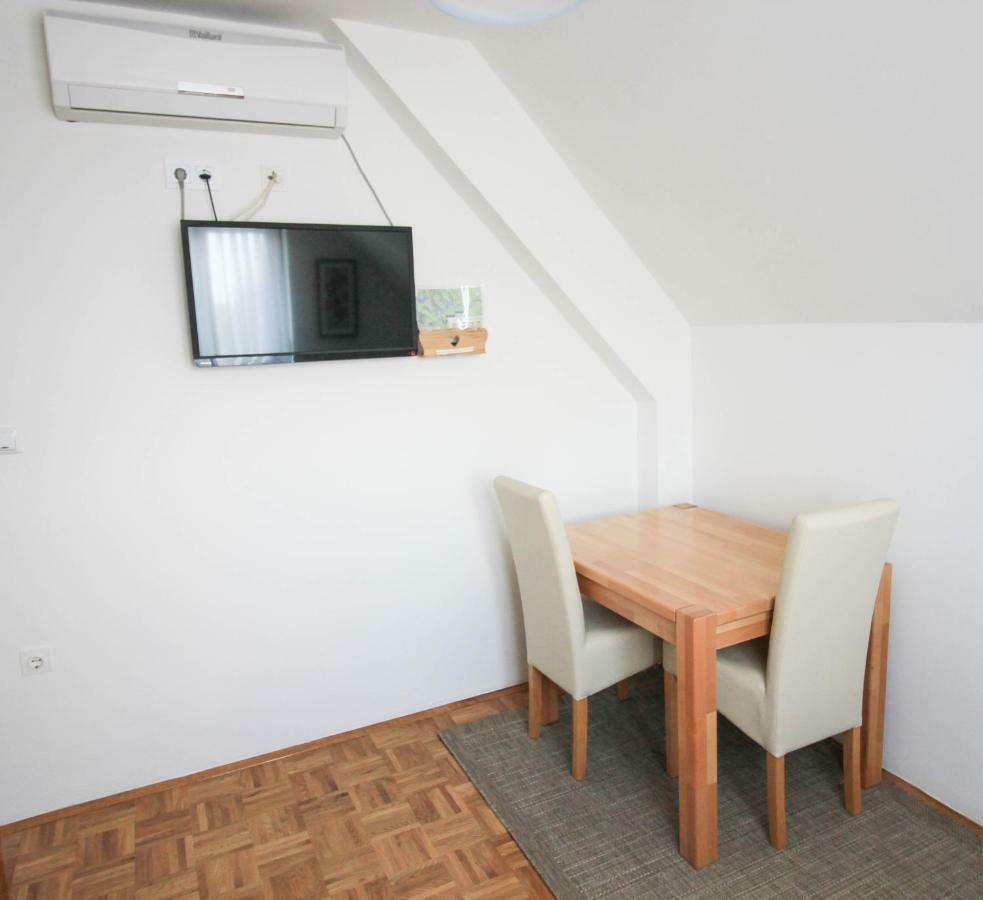 House Milan Ξενοδοχείο Rastovača Εξωτερικό φωτογραφία
